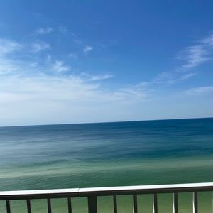 Meet your Posher, Caitlyn